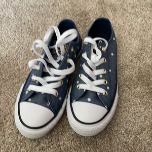 Girls size 12 converse